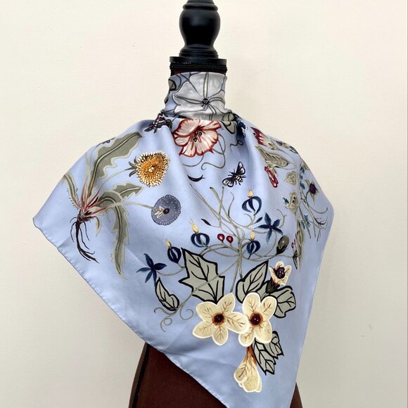 New Gucci Scarf Flora Print Kris Knight Blue Silk Wrap with Gucci Gift Box - Picture 16 of 16
